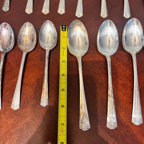 Vintage vogue Silver Plate Flatware Set With Forks Spoons & Butter Knife  20-Pie - Picture 6 of 11